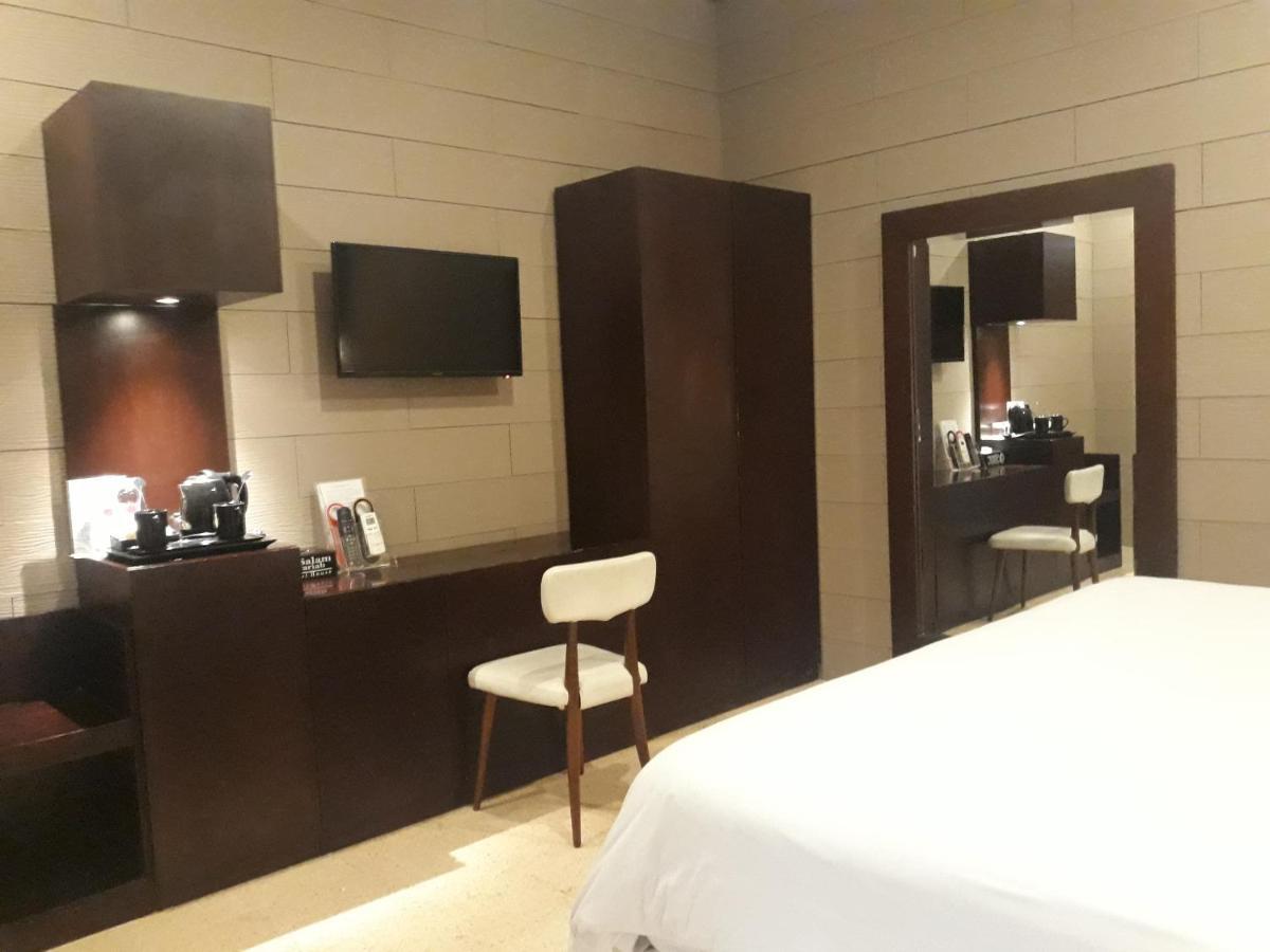 Alsalam Syariah Guesthouse Solo Extérieur photo