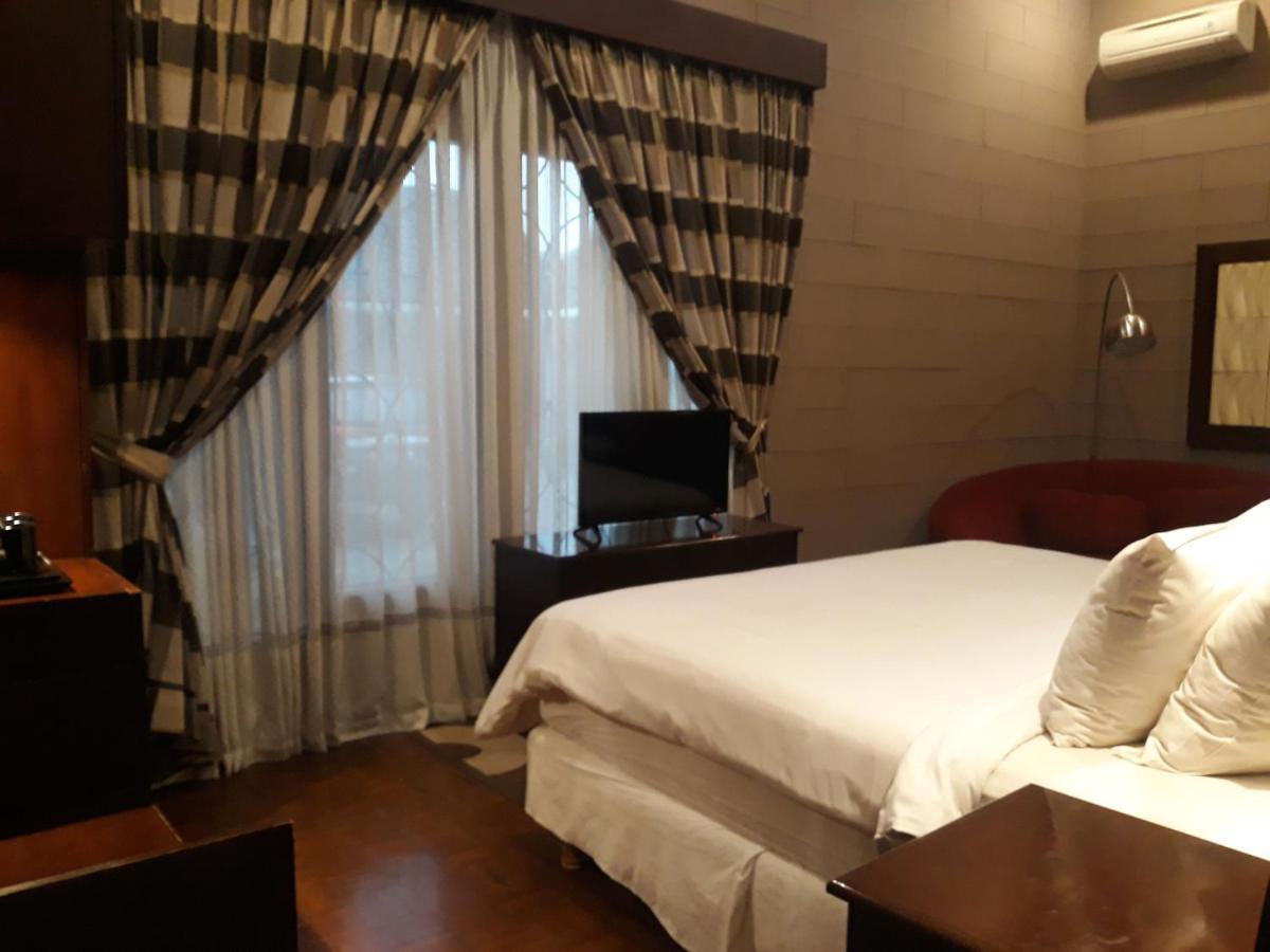 Alsalam Syariah Guesthouse Solo Extérieur photo
