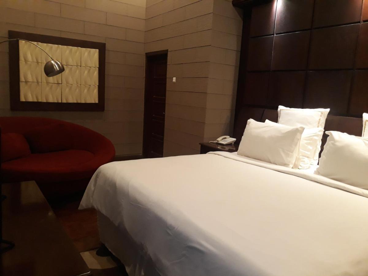 Alsalam Syariah Guesthouse Solo Extérieur photo