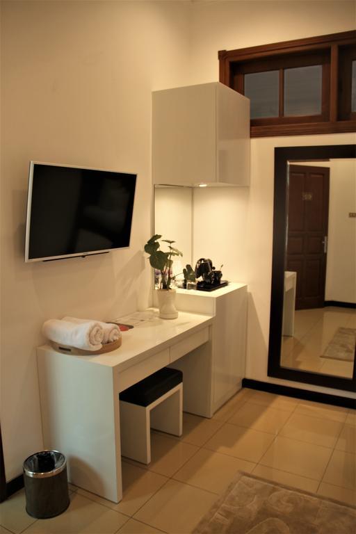 Alsalam Syariah Guesthouse Solo Extérieur photo