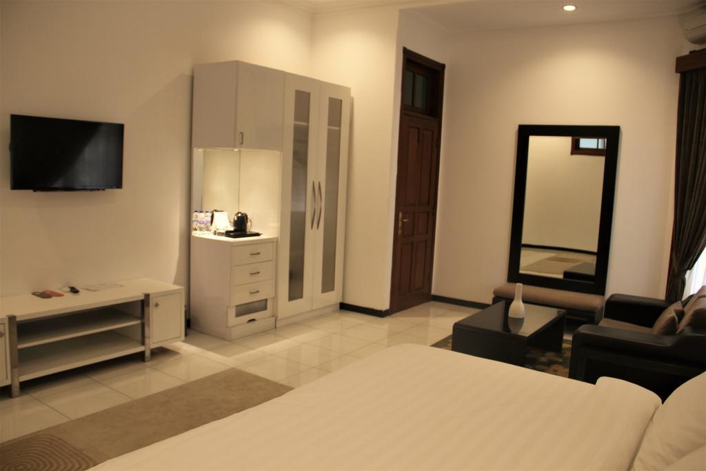 Alsalam Syariah Guesthouse Solo Extérieur photo