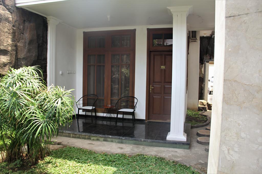 Alsalam Syariah Guesthouse Solo Extérieur photo