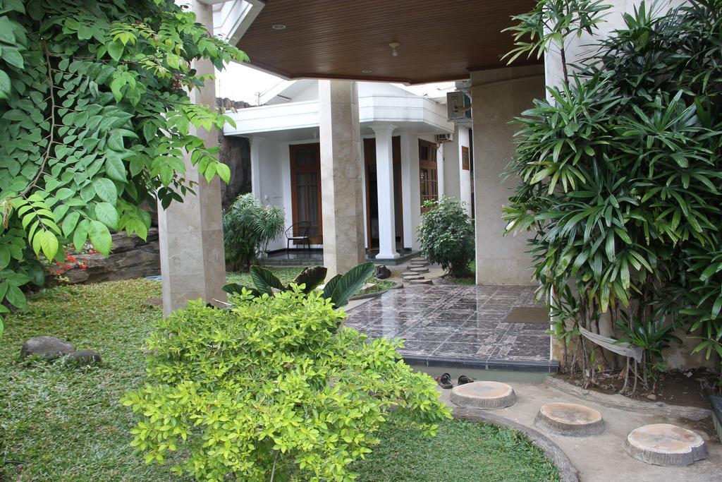 Alsalam Syariah Guesthouse Solo Extérieur photo