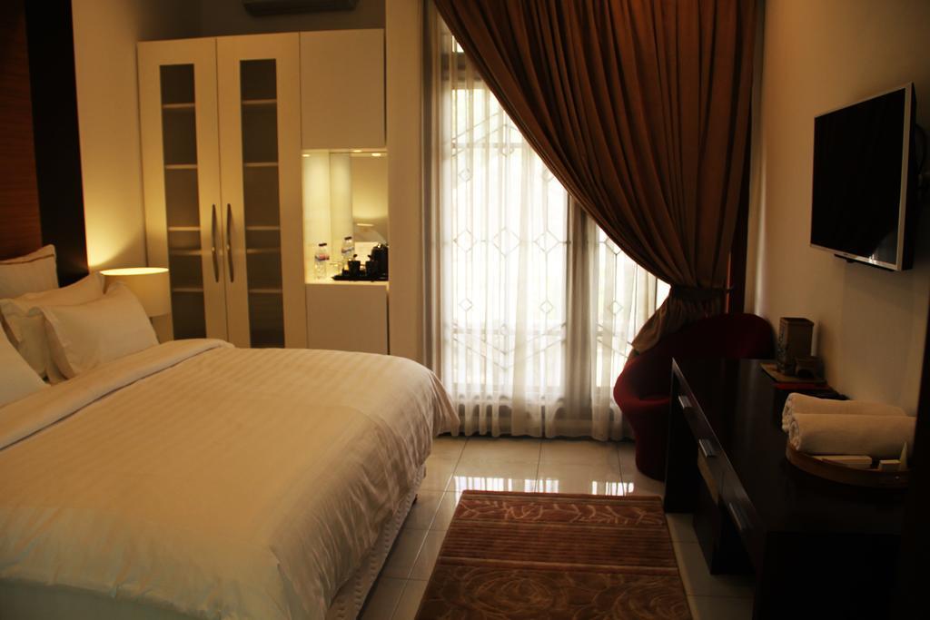 Alsalam Syariah Guesthouse Solo Extérieur photo